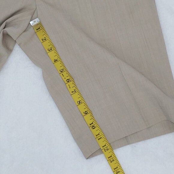 BANANA REPUBLIC beige regular waist bermudas - Picture 9 of 13